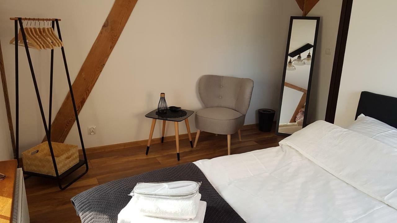 Miodosytnia Hotel Chwarszczany Buitenkant foto
