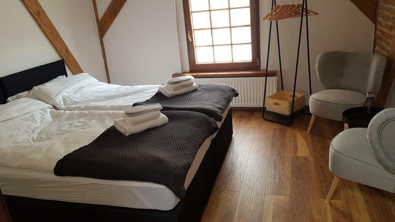 Miodosytnia Hotel Chwarszczany Buitenkant foto